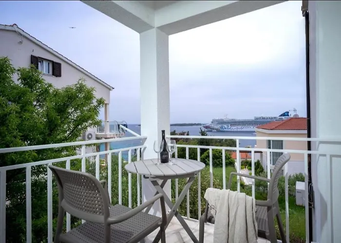 Blue Lagoon House 아파트 *